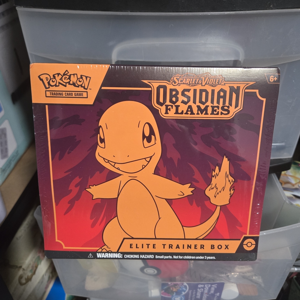 Pokémon Obsidian Flames Elite Trainer Box